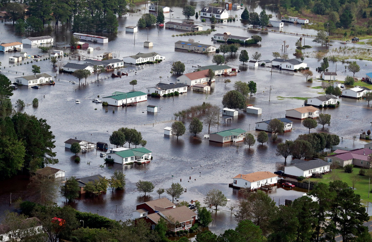 Title: The Devastating Flood in Changsha: A Tale of Survival and Resilience