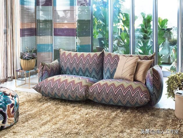 Creating a Stunning Sofa Background Wall: Tips and Tricks