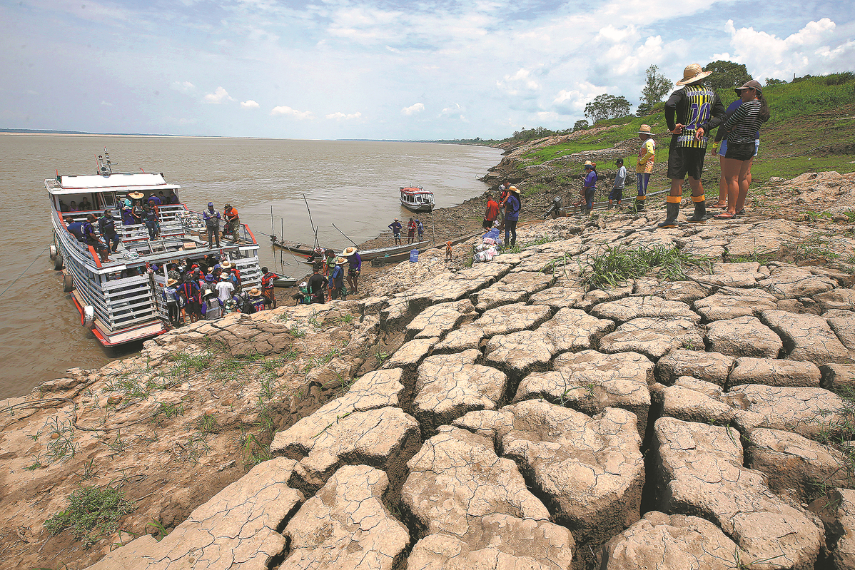 Title: The Catastrophic Changsha Flood of 1998: A Tale of Devastation and Reconstruction