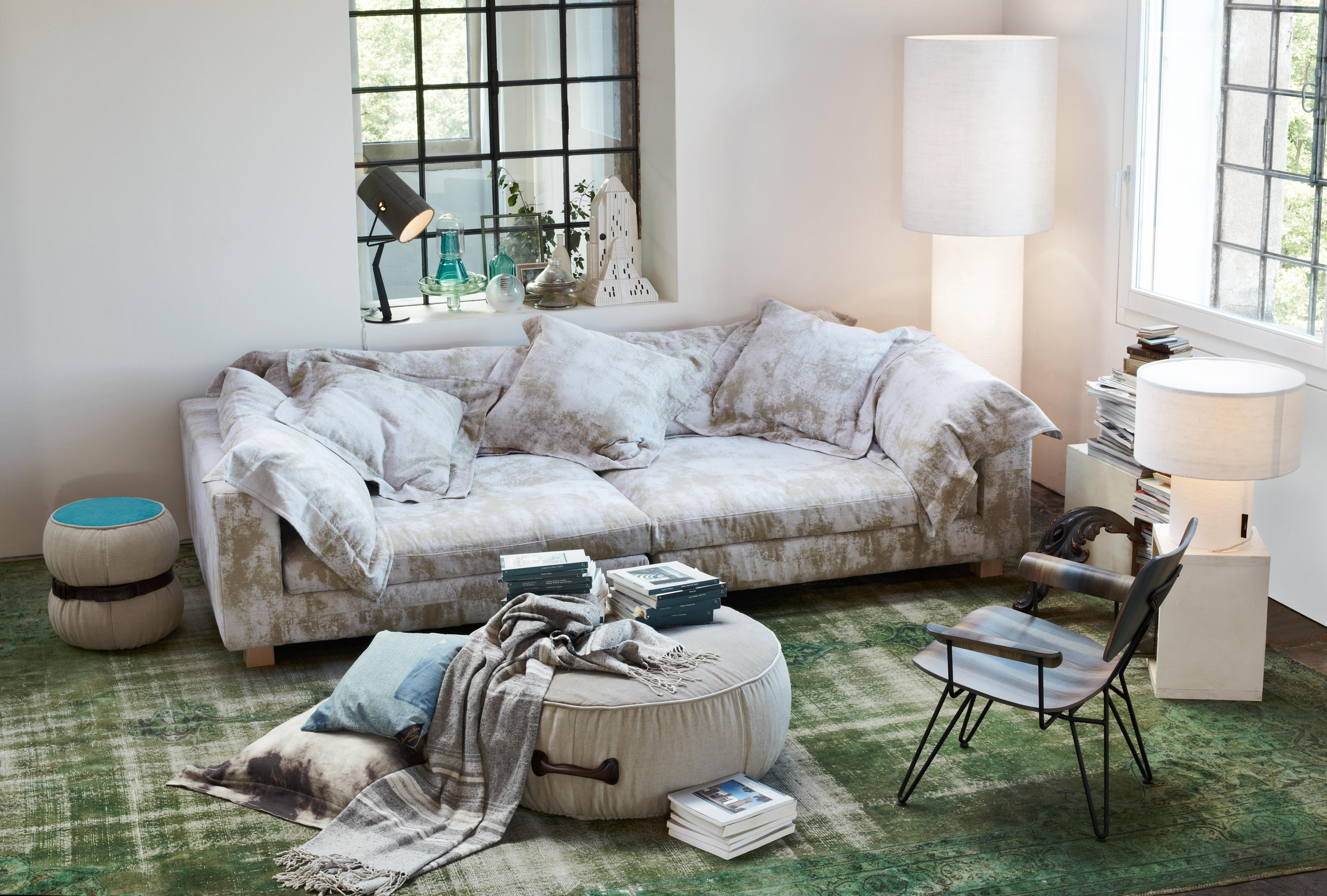 Cleaning Sofas: A Comprehensive Guide to Keeping Your Furniture Spotless