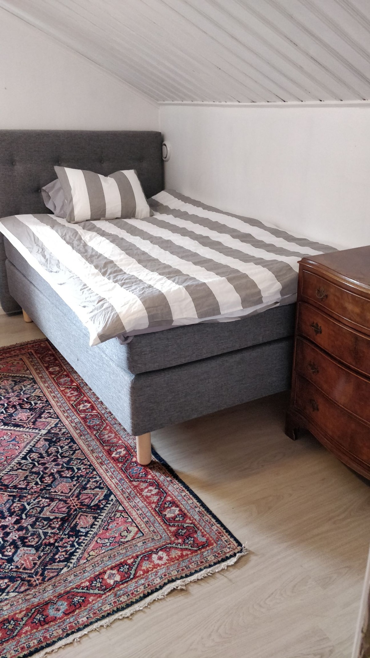 The Importance of a Bedroom Rug