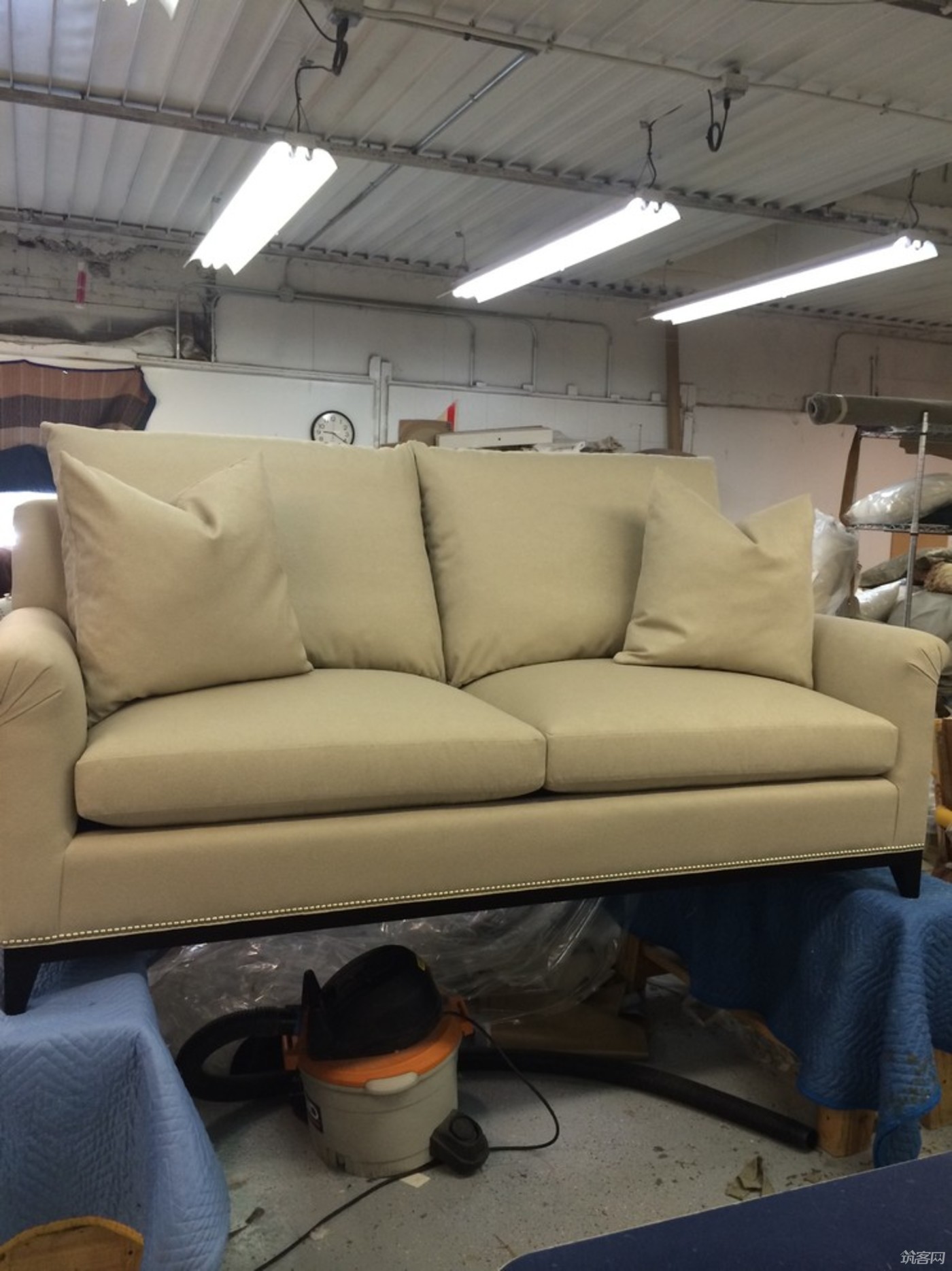 Title: Custom Leather Sofa Manufacturing: A Comprehensive Guide