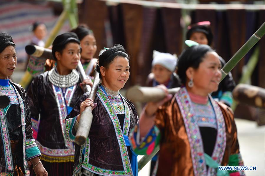 Title: The Curtains of Guizhou