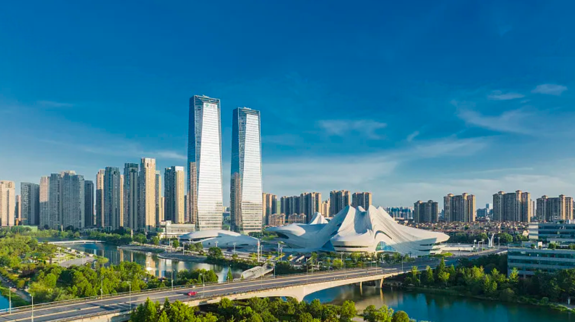 Title: The Remarkable Development of Changsha: A City on the Rise