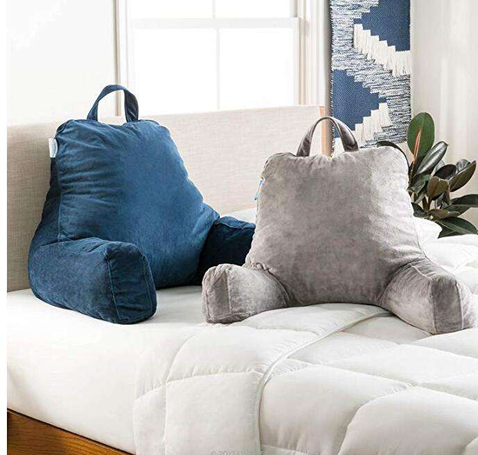 Title: Embracing the Perfect Blend: Choosing the Ideal Accent Pillows for Your Light Grey Sofa