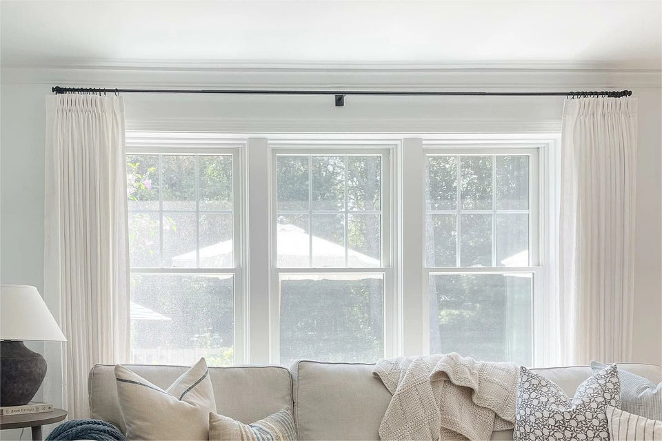 How to Make Curtains for a Bedroom with a Bay Window