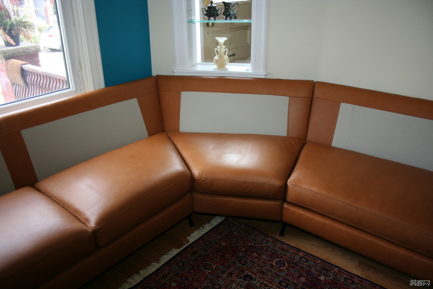 Title: Deodorizing Leather Sofa: A Comprehensive Guide to Eliminating Unpleasant Odors