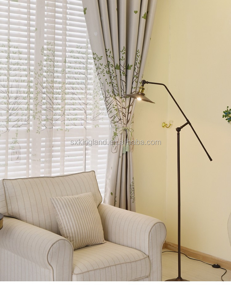 The Color of Living Room Curtains to Attract Wealth