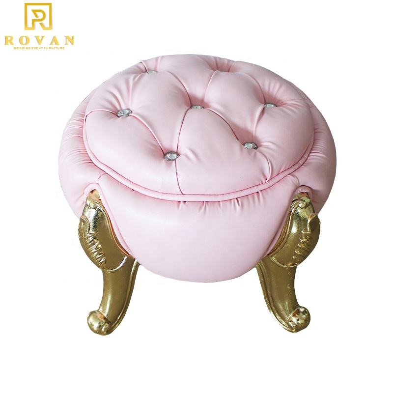 Title: Embellishing the Palace with Royal Comfort: The Queens Sofa Cushion