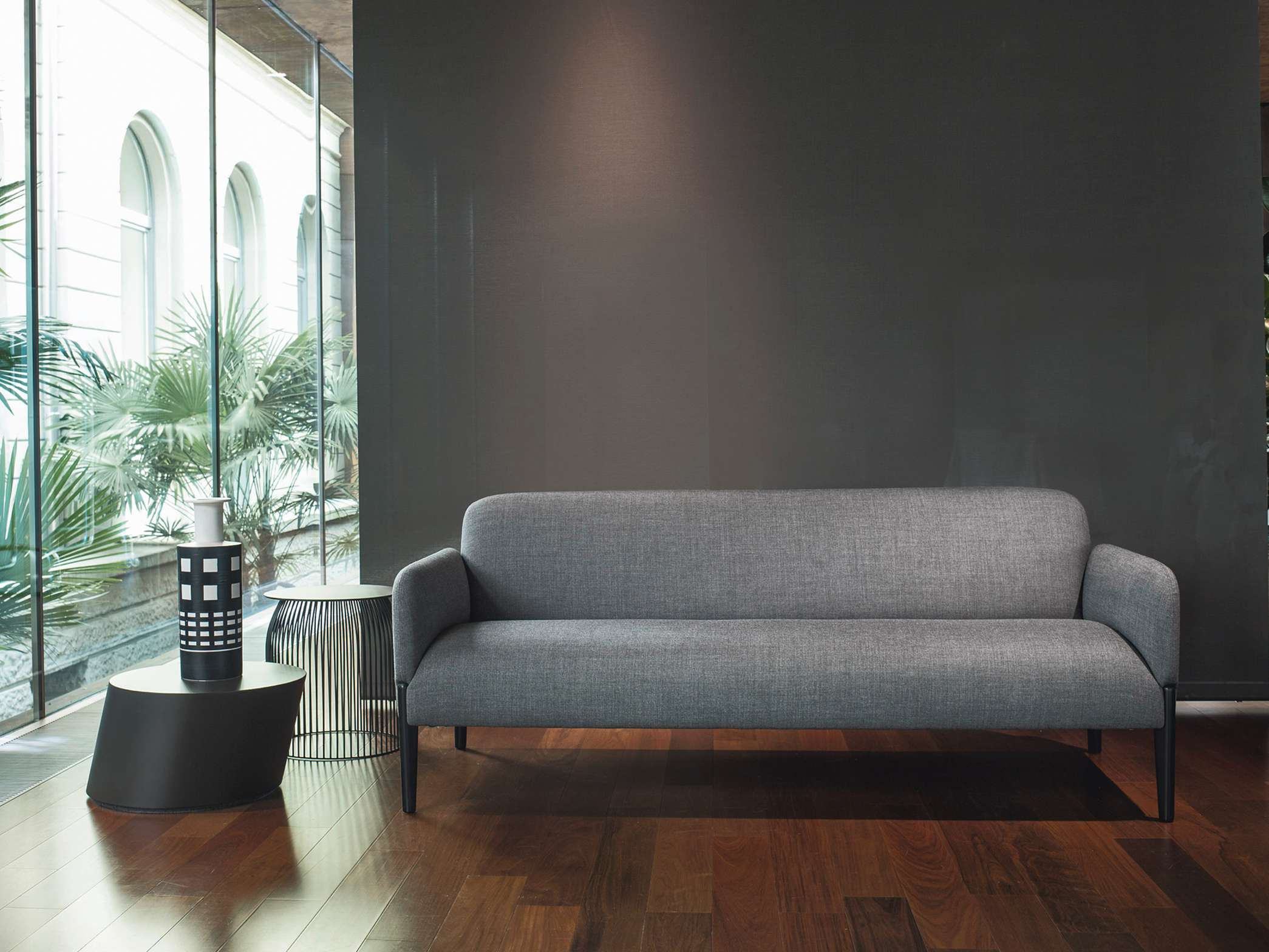 Title: A Comprehensive Guide to the Exquisite Jinxin Nanmu Sofa Collection: A Picture Gallery