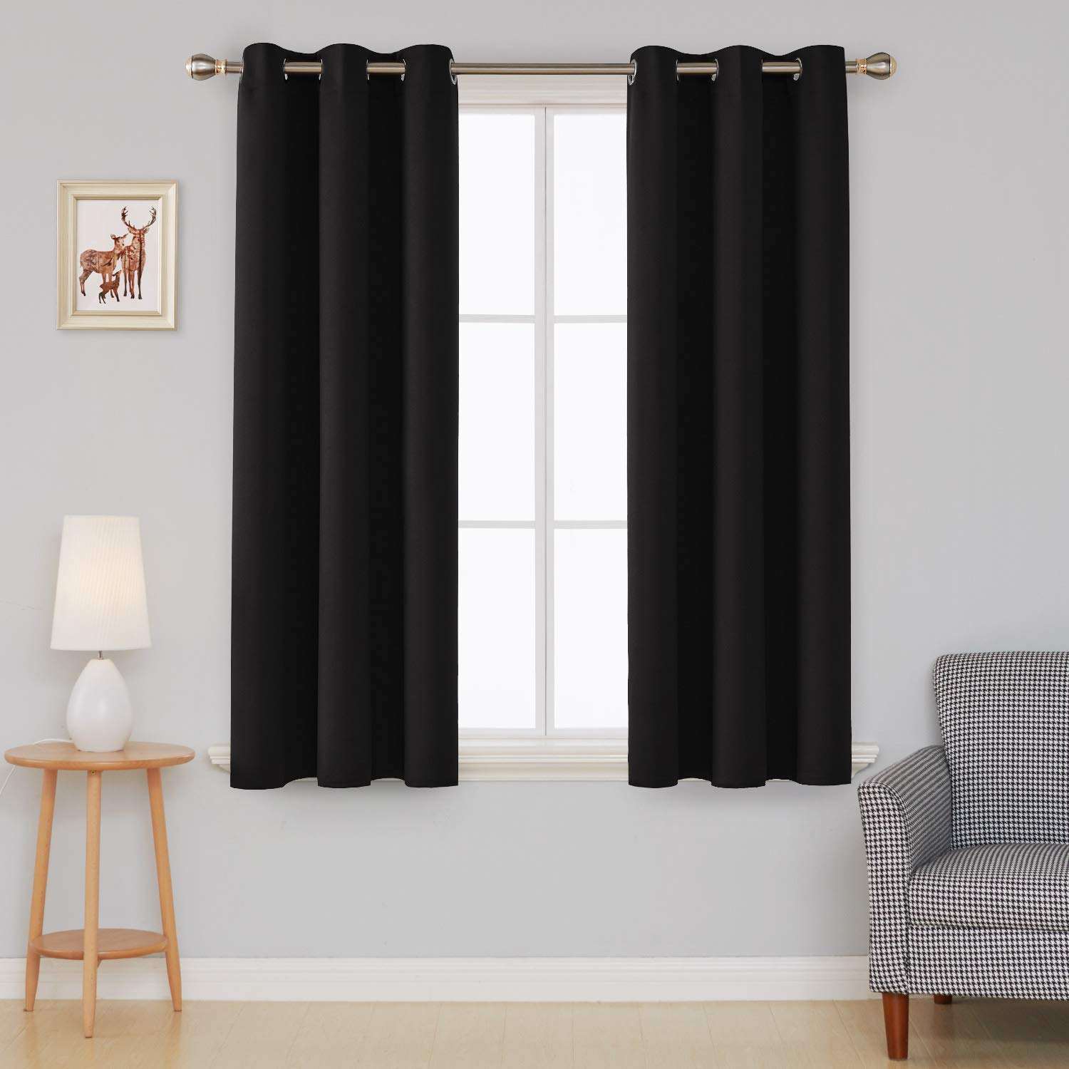 Title: What Color Curtains to Choose for a Black Sofa?