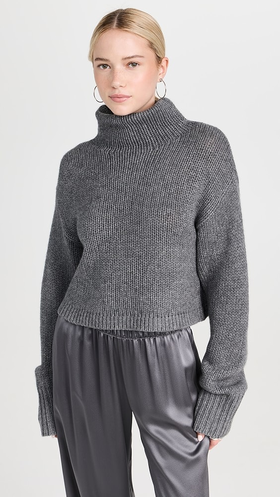 Title: The Unique Charm of Cashmere Sweaters