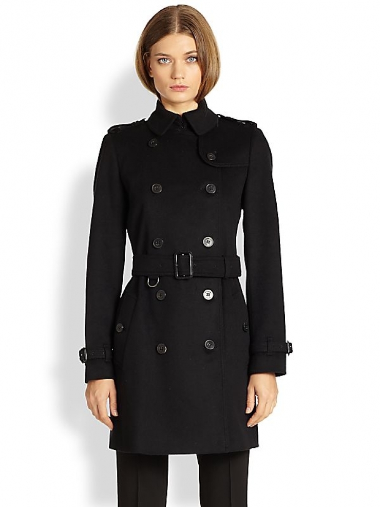 The Unique Charm of a Ladys Double-Sided Cashmere Coat