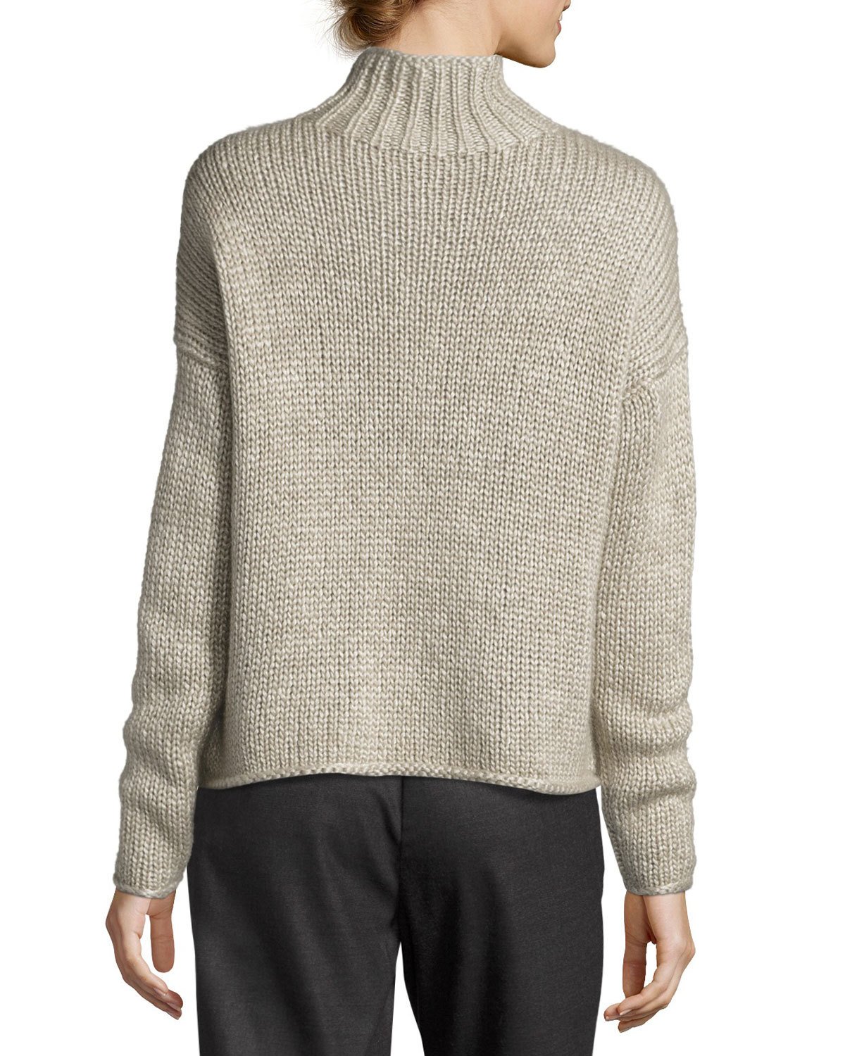 Hand Knitted Cashmere Sweater: A Traditional Craftsmanship in Modern Fashion