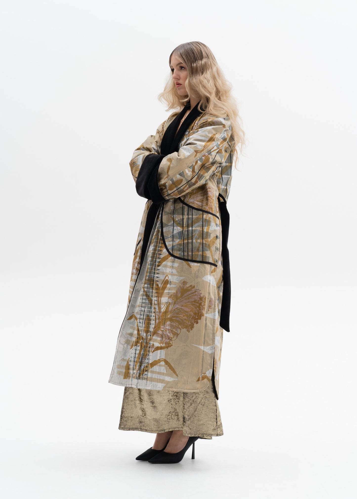 Title: The Elegance of Kunshan Cashmere Coat