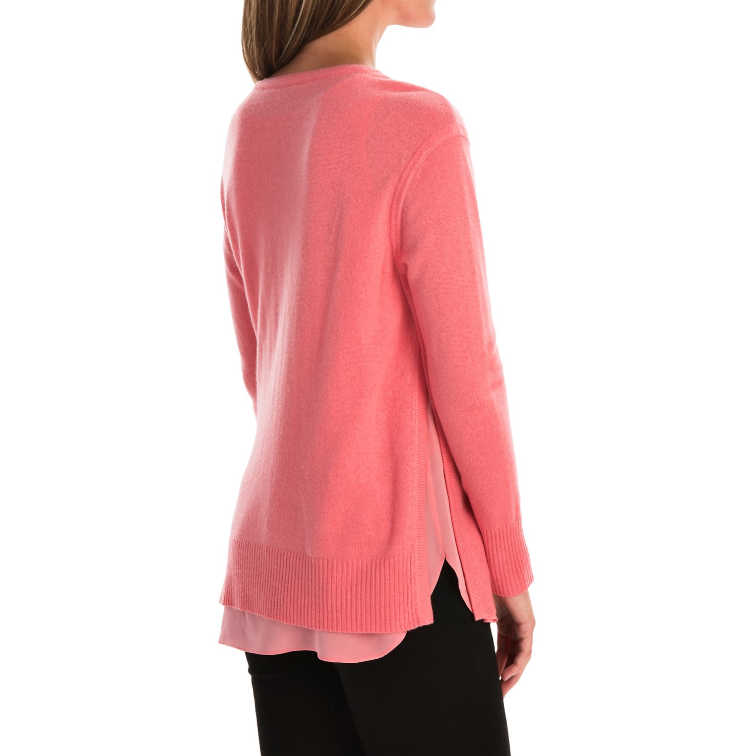 Title: The Unique Charm of Sakura Nine Song Cashmere Sweater