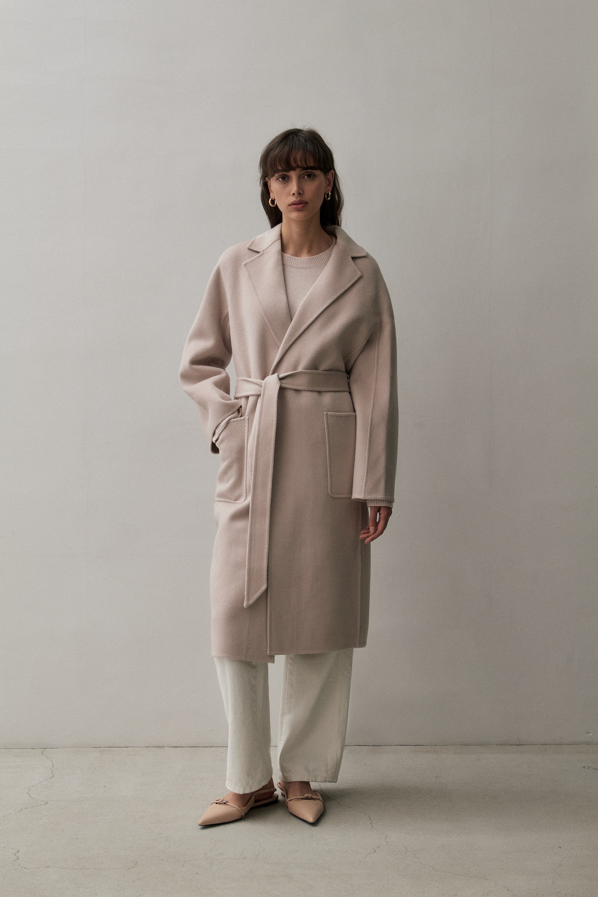 The Elegance of Jingzi Cashmere Coat Boutique