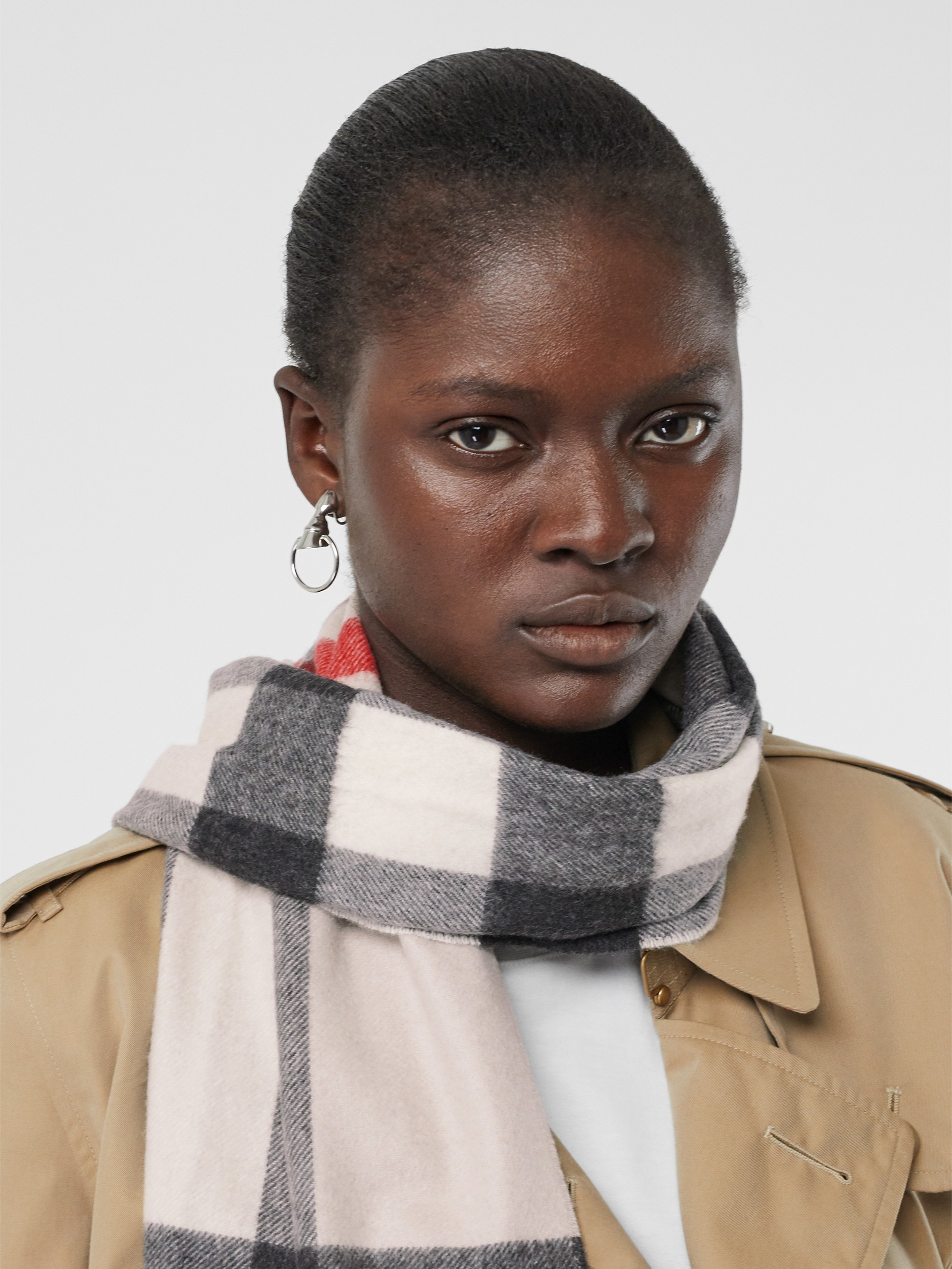 Is a Cashmere Scarf a Good Choice?