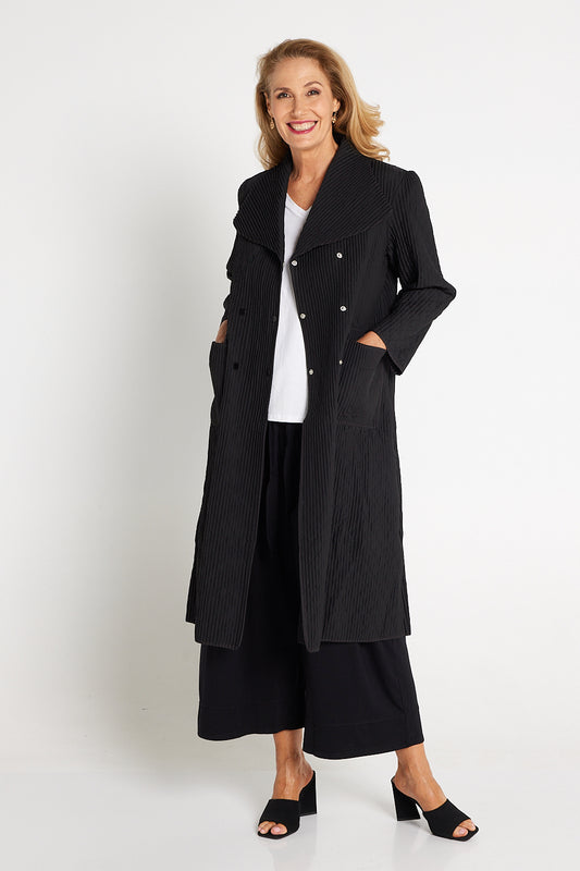 Black Cashmere Coat Outfit for Women