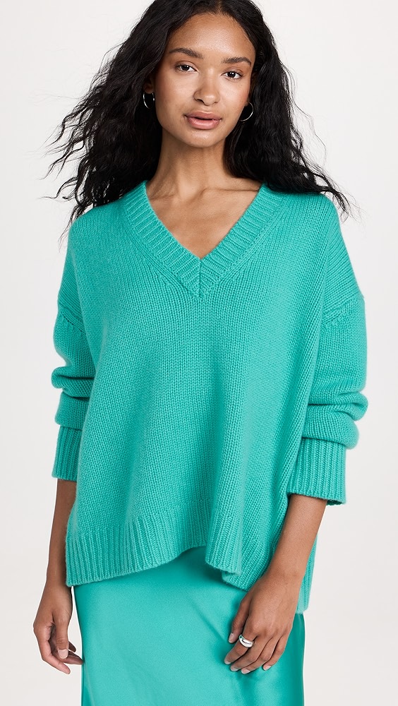 V-neck Cashmere Sweater: What to Wear Inside?