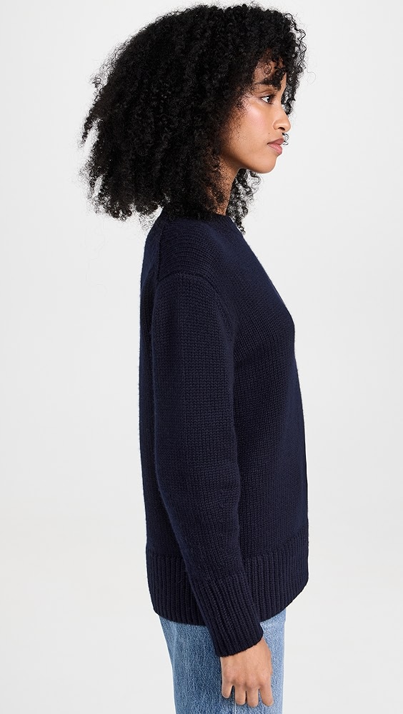 V-neck Cashmere Sweater: What to Wear Inside?