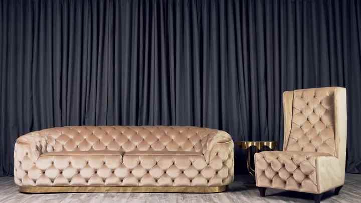 The Sofa: Leather or Fabric?