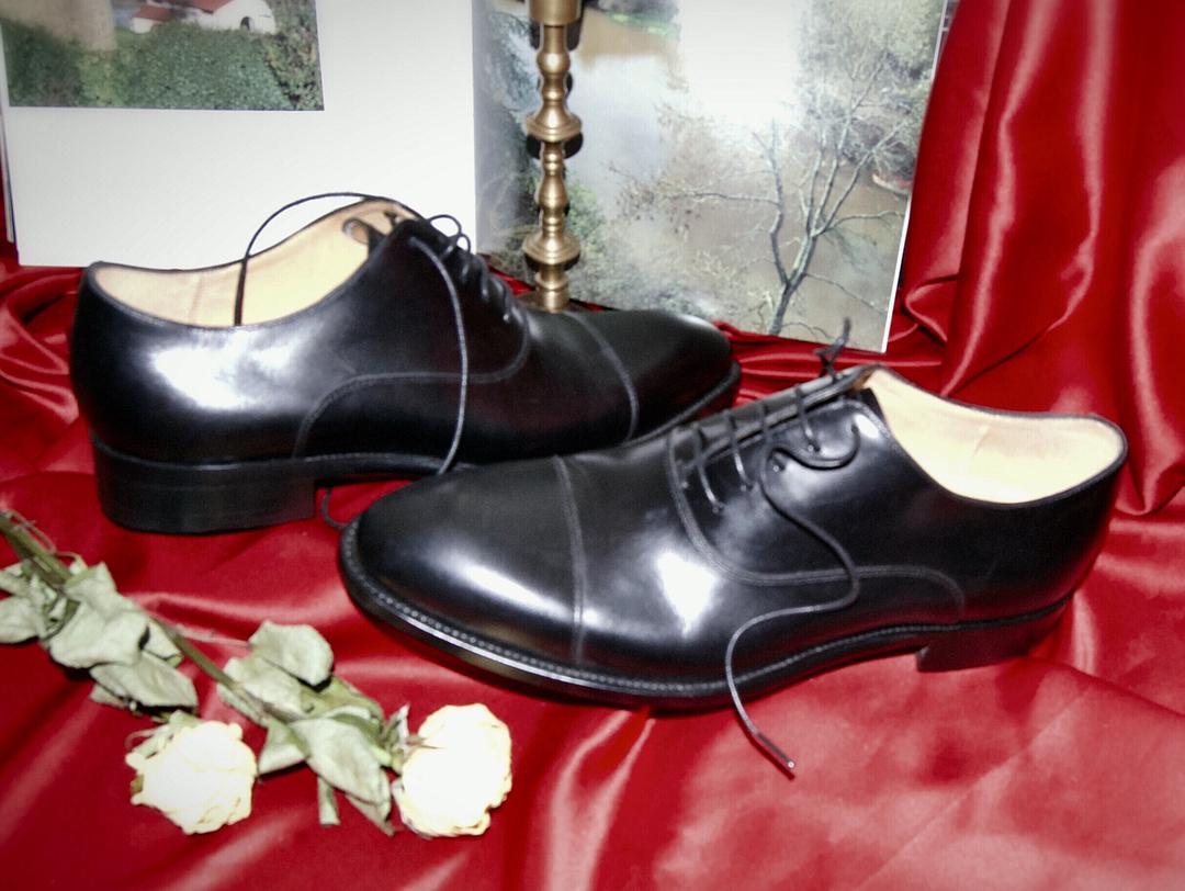 Is Huili Leather Shoes Made of Real Leather?