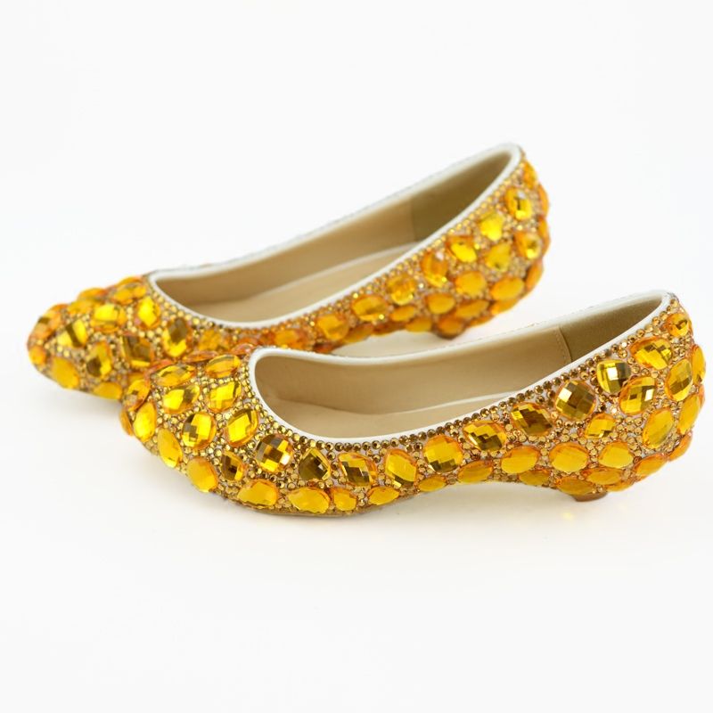 Title: Golden Bird Leather Shoes for Women: Prices and Styles