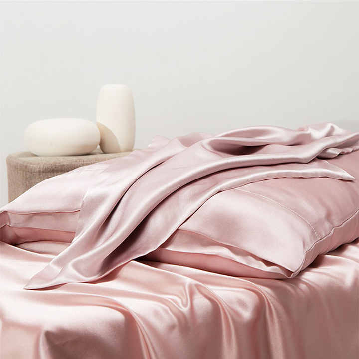 Title: The Unique Beauty of Pure Handmade Silk Blankets