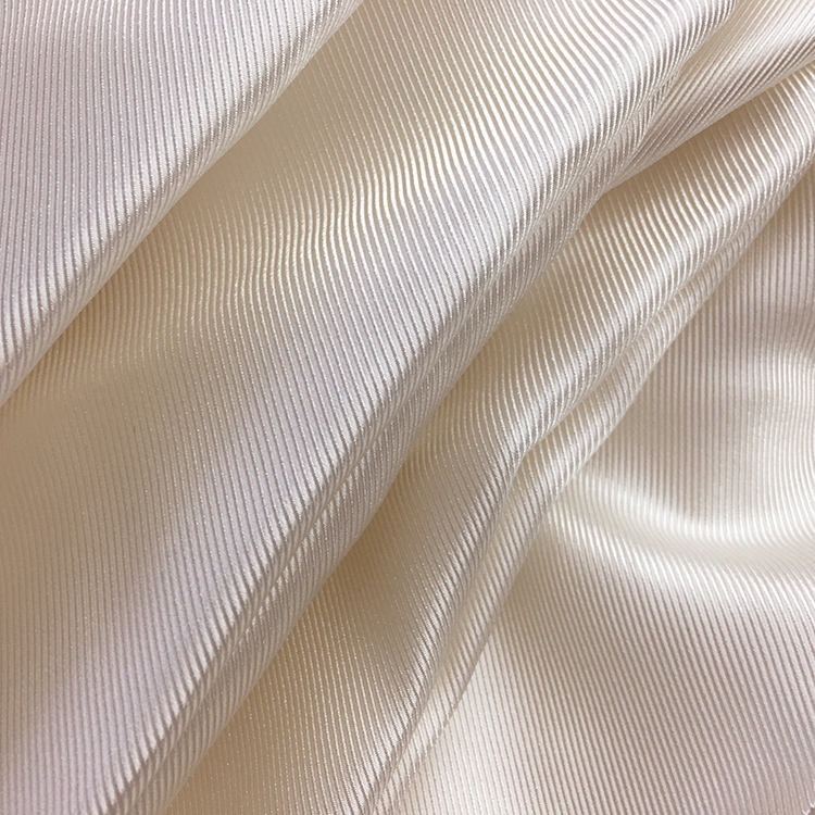 How to Remove Wrinkles from Silk Fabric