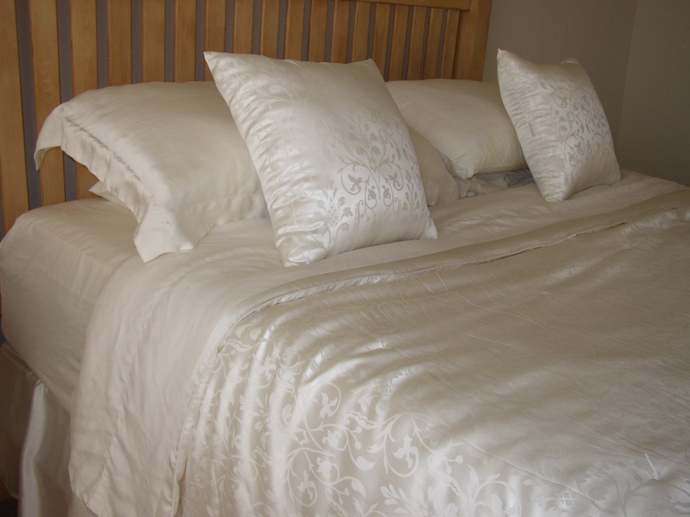 Is Silk Bedding Cold?